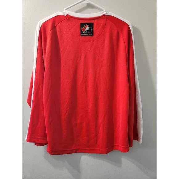 Team Canada Saga Sports Medium T-Shirt Red Used - Picture 4 of 8
